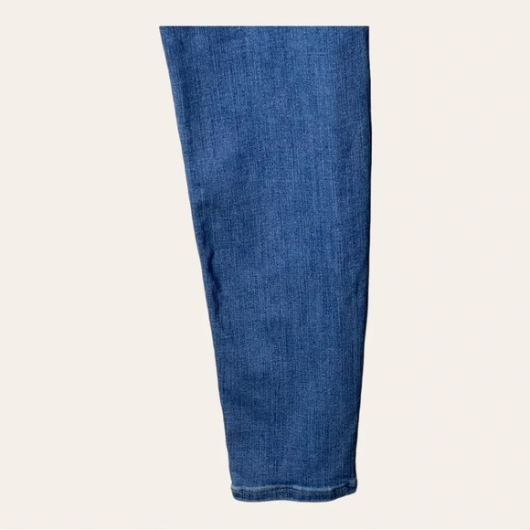 0400W. LUCKY BRAND DENIM JEANS SIZE 2/26 MEDIUM WASH IN COLOR SKINNY STYLE - Picture 12 of 14